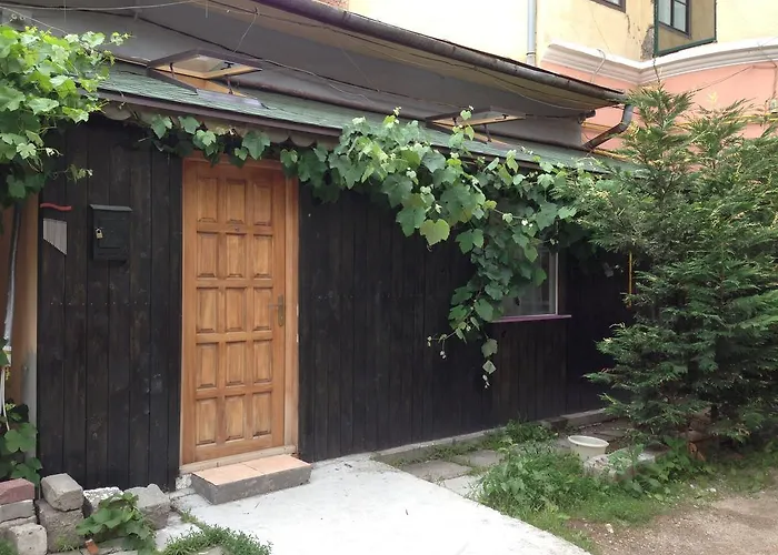 Green House Apartment